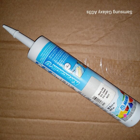 Caulk warm grey - Picture 9 of 10